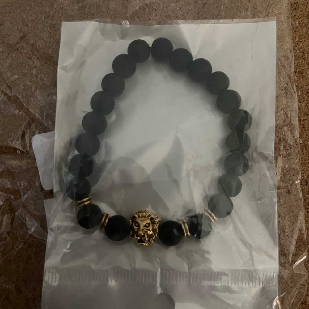 Men’s Lion black beaded bracelet osfm